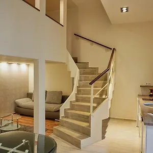  Apartment Pair Of Kings |